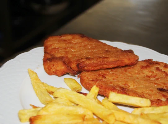 Restaurante Asador Cuevas del Águila: gastronomía de Gredos en Arenas de San Pedro