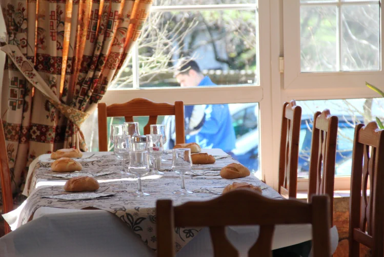 Restaurante Cuevas del Águila Arenas de San Pedro, Ávila, Valle del Tiétar sur de Gredos
